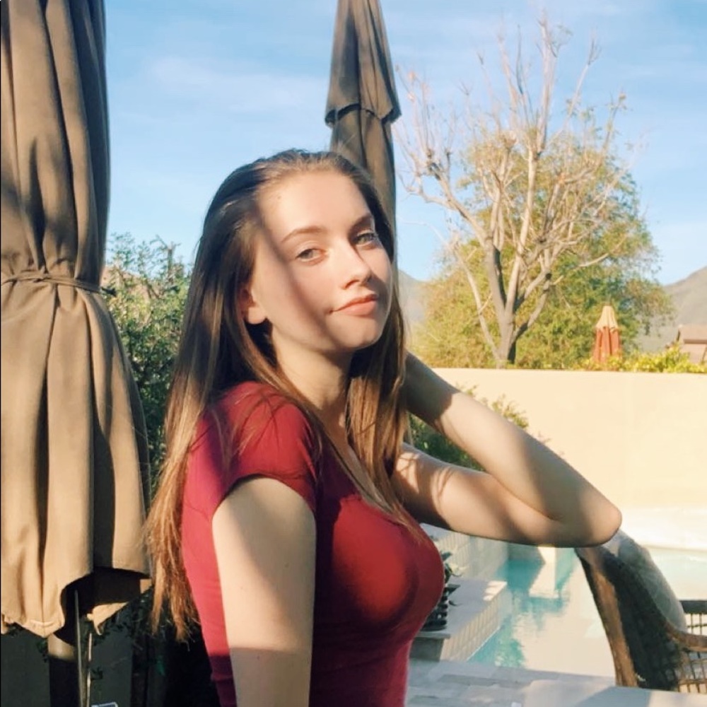 Meet your Posher, Eva